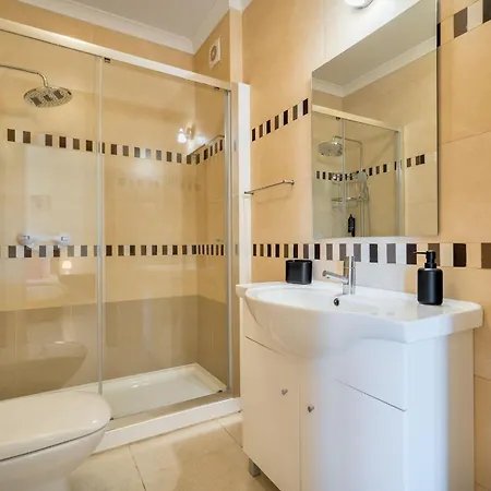 Bright 2br With Pool Near By Lovelystay * Albufeira