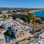 Bright 2br With Pool Near By Lovelystay Apartman