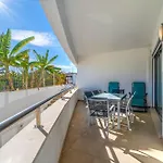 Bright 2br With Pool Near By Lovelystay アルブフェイラ