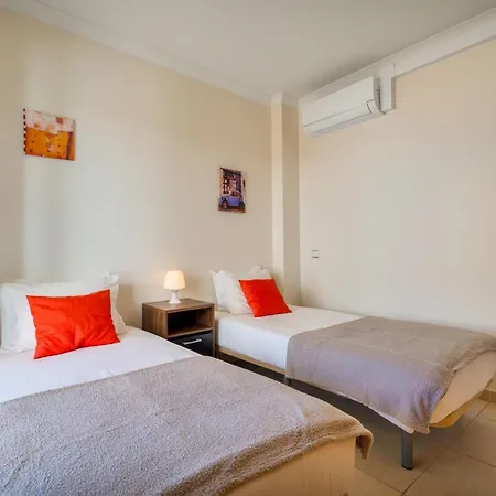 Bright 2br With Pool Near By Lovelystay アパート *