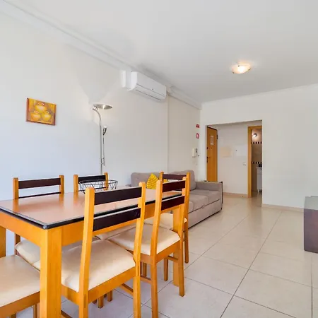 Bright 2br With Pool Near By Lovelystay アパート