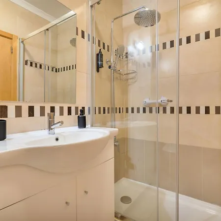 アパート Bright 2br With Pool Near By Lovelystay *