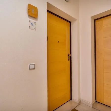 Bright 2br With Pool Near By Lovelystay アパート *